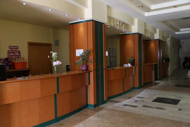 Отель Hotel Amiral Мамая-37